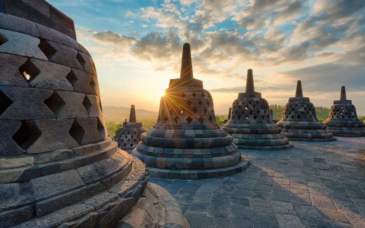 Jelajahi Cilacap ke Yogyakarta dengan Nyaman Bersama Yogy trans Tour & Travel
